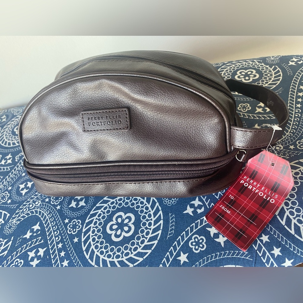 PERRY  ELLIS Toiletry Bag
